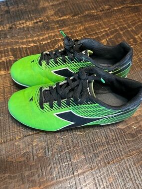 Diadora kids cleats
